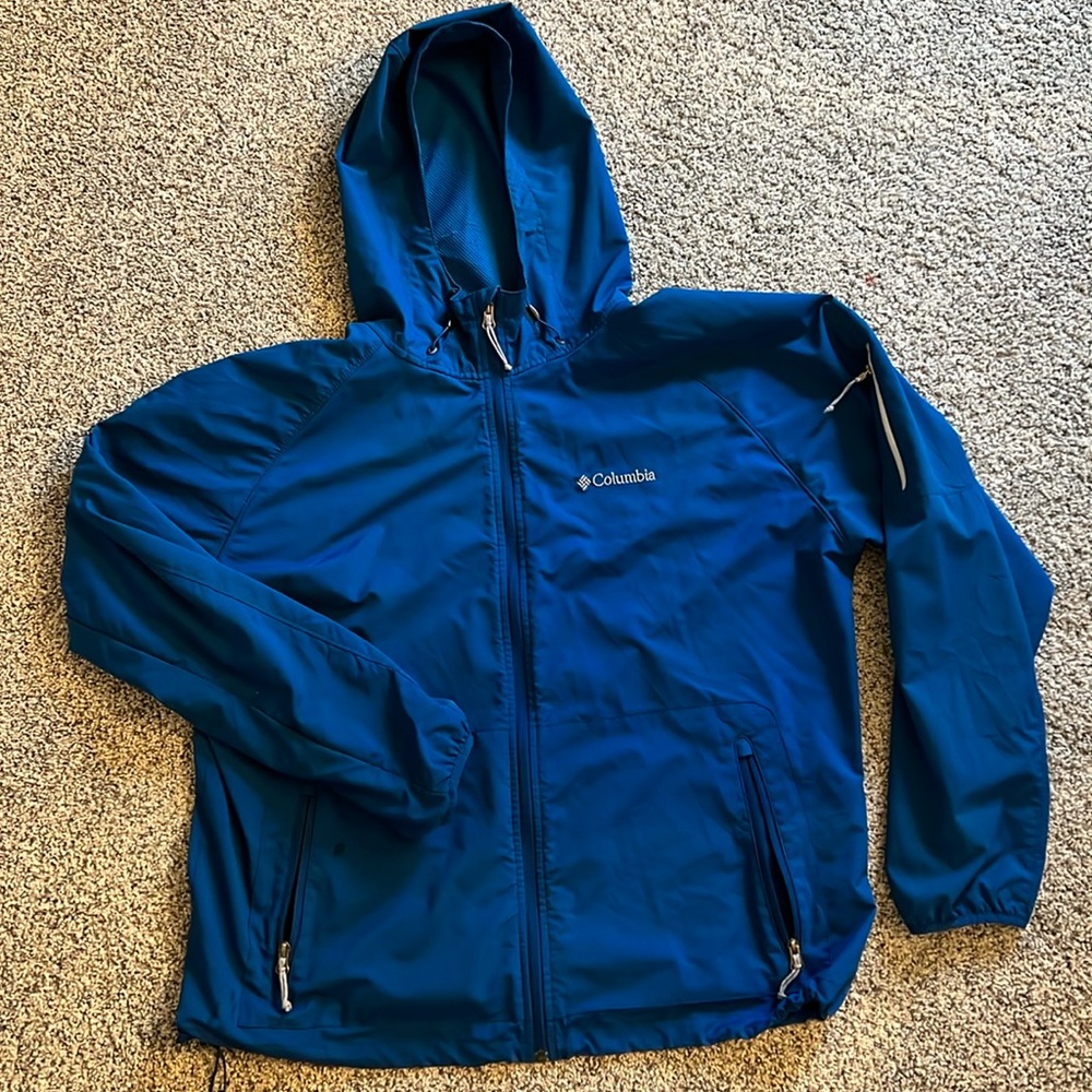 Columbia XL blue rain jacket